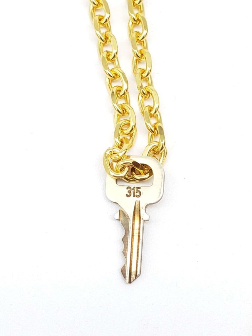Gold-Plated Necklace with Authentic Louis Vuitton Padlock - Picture 4 of 11